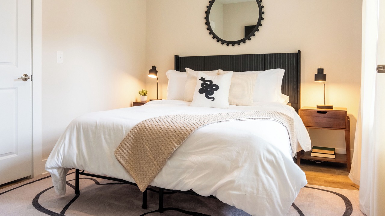 Photo of Bedroom in Downtown