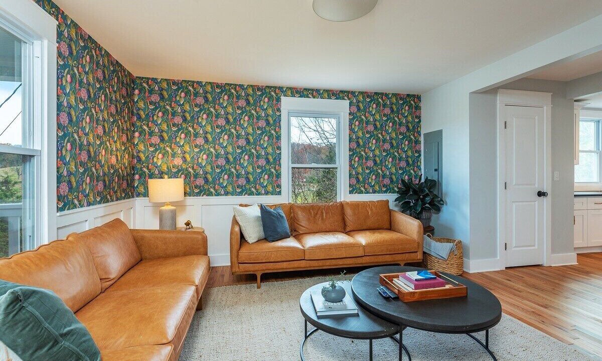 Photo of Livingroom in Weaverville