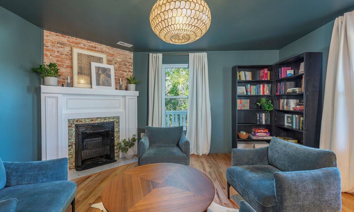 Photo of Livingroom in Weaverville