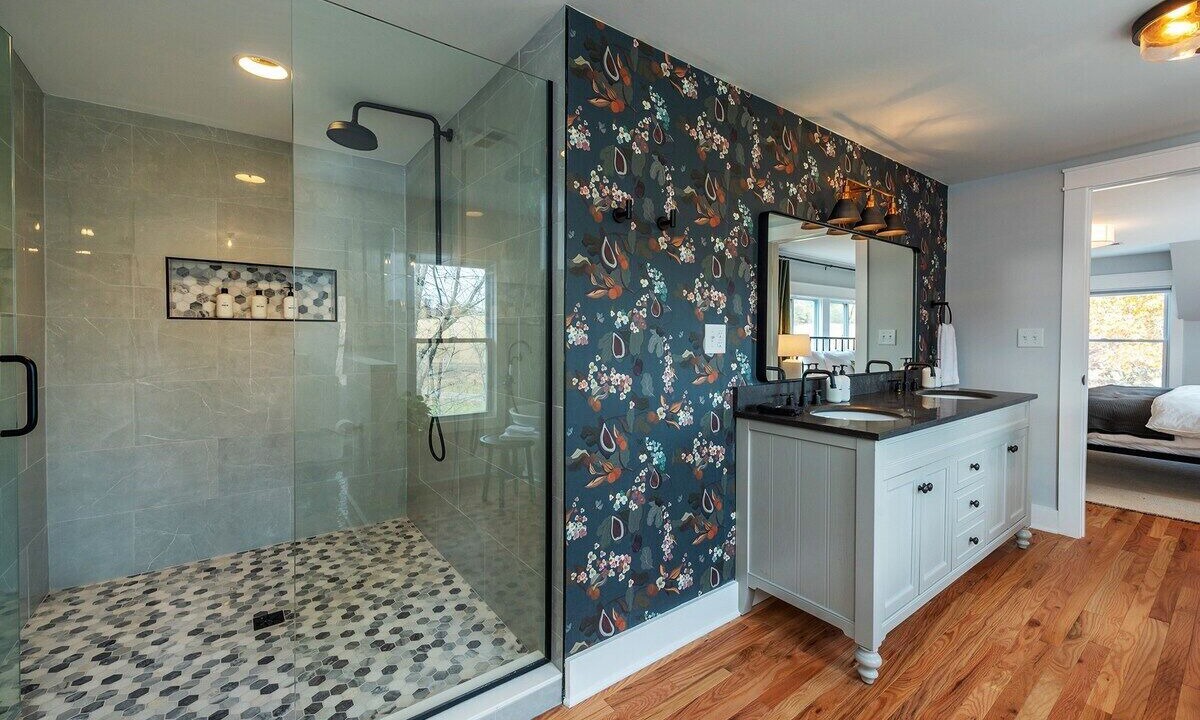 Photo of Bathroom in Weaverville