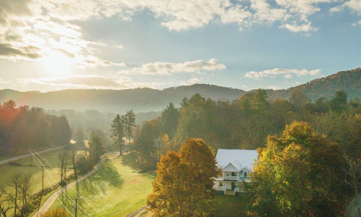 Photo of Others in Weaverville
