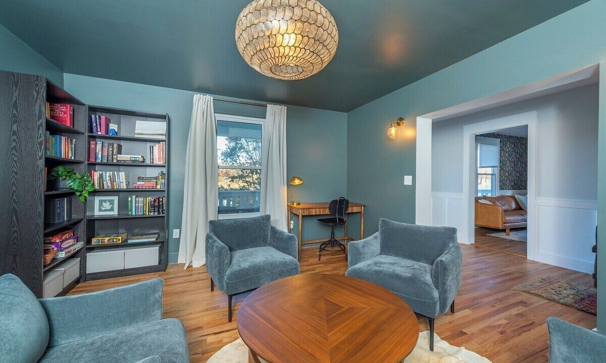 Photo of Livingroom in Weaverville