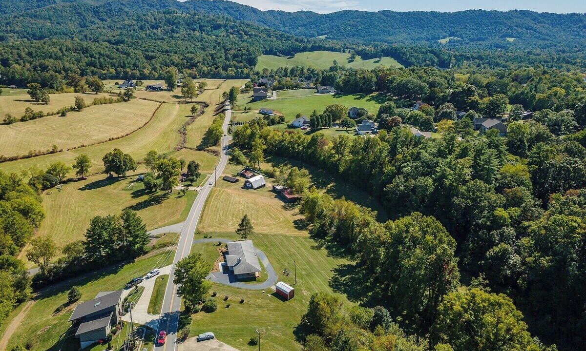 Photo of Outdoor in Weaverville