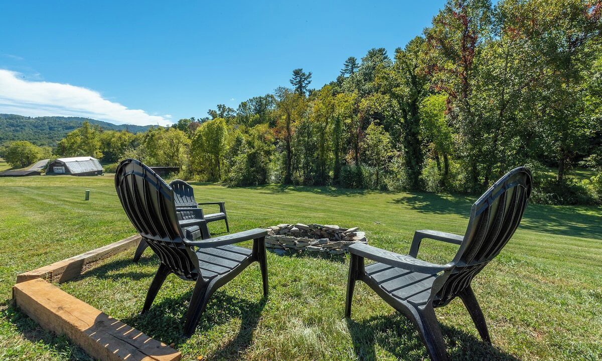 Photo of Outdoor in Weaverville