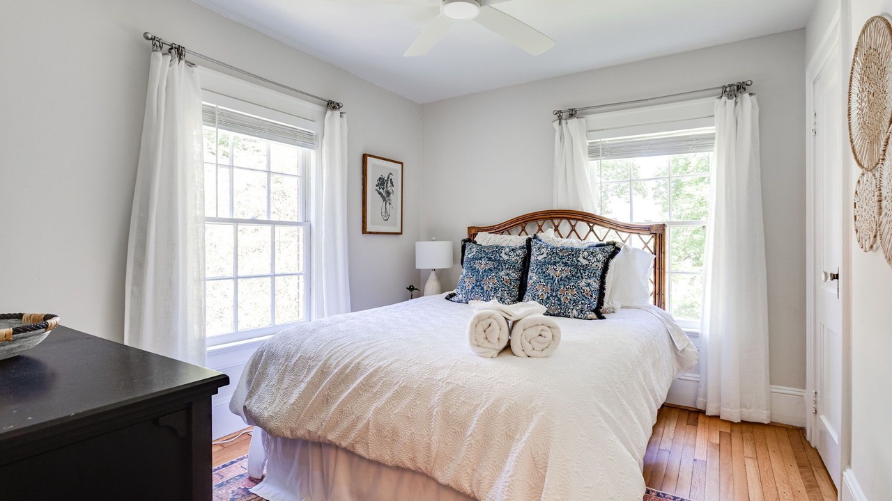 Photo of Bedroom in Downtown
