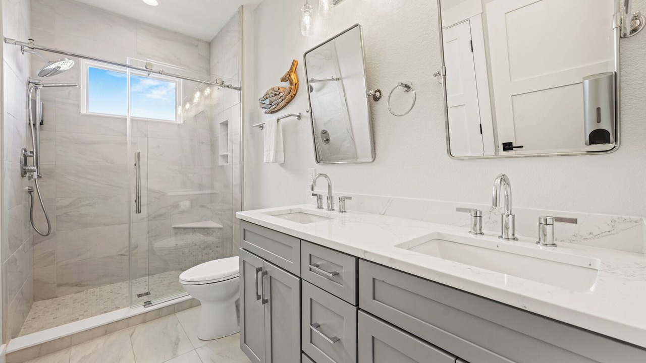 Photo of Bathroom in Hatteras