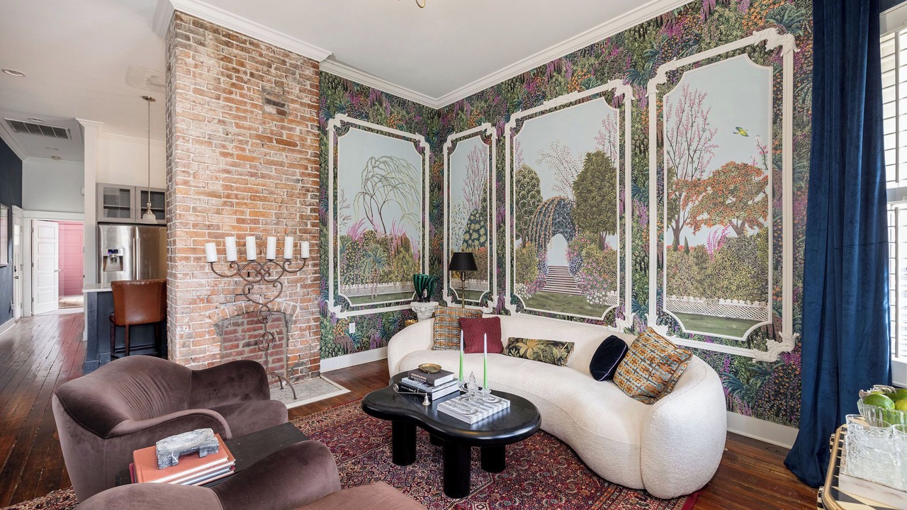Photo of Livingroom in Chestnut Hill