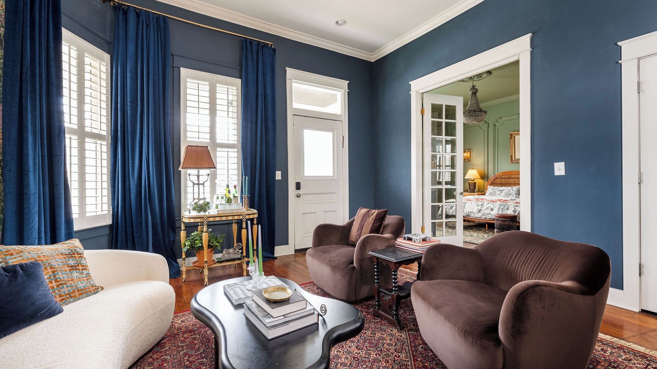 Photo of Livingroom in Chestnut Hill