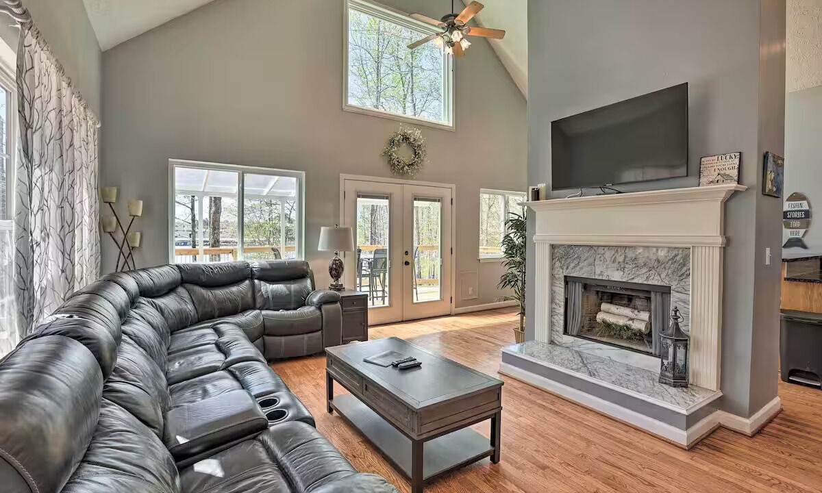 Photo of Livingroom in Wedowee