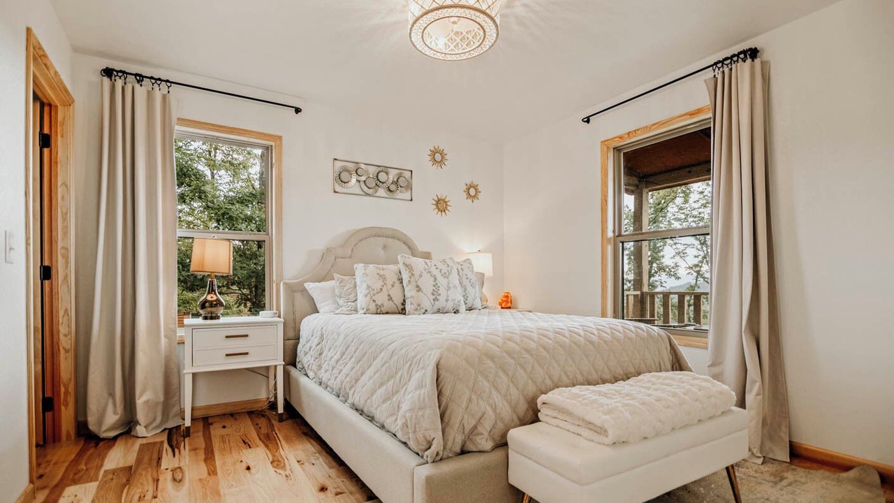 Photo of Bedroom in Murphy