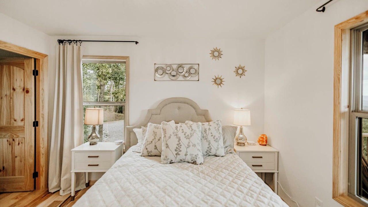 Photo of Bedroom in Murphy