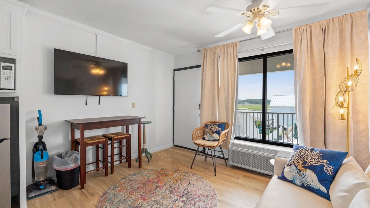 Photo of Livingroom in Ocean Isle Beach