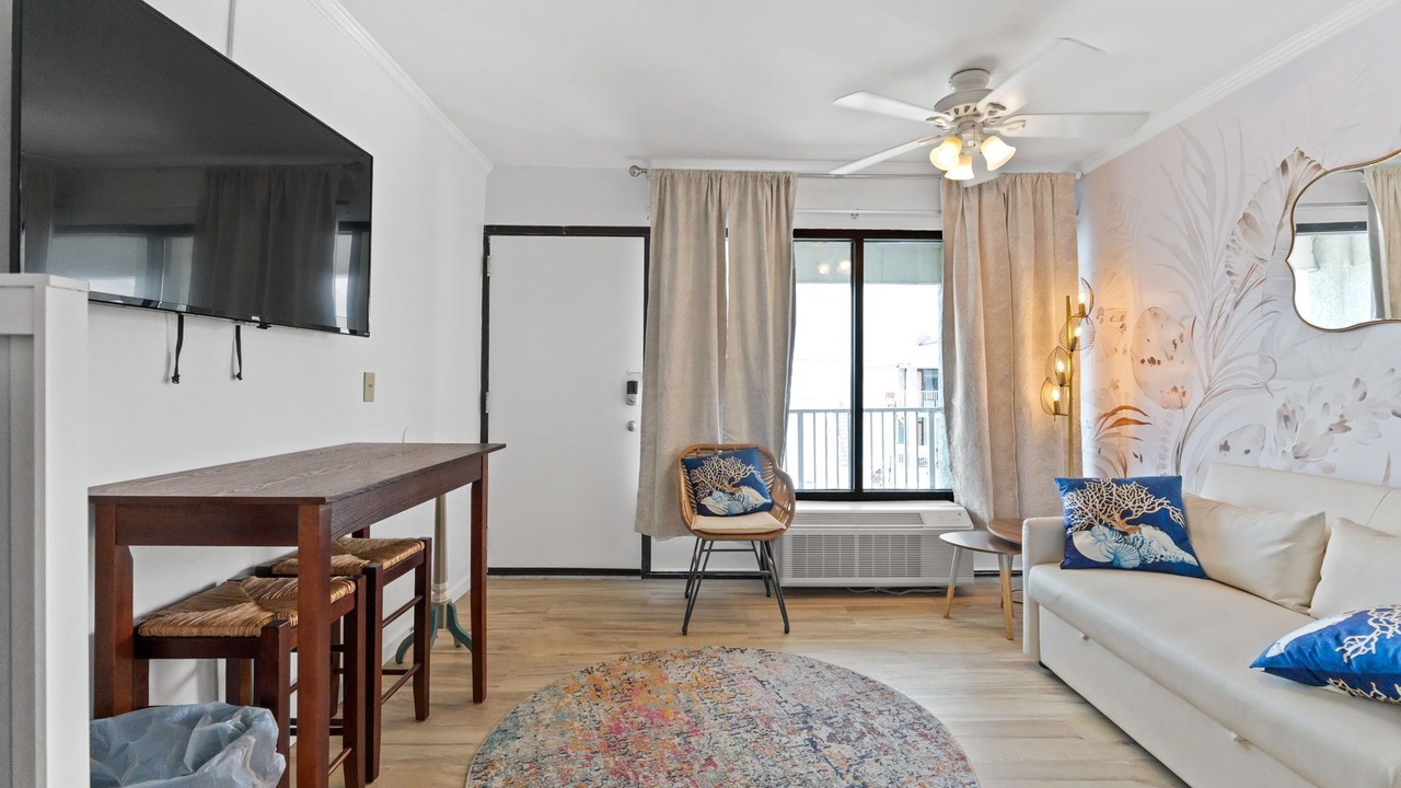 Photo of Livingroom in Ocean Isle Beach