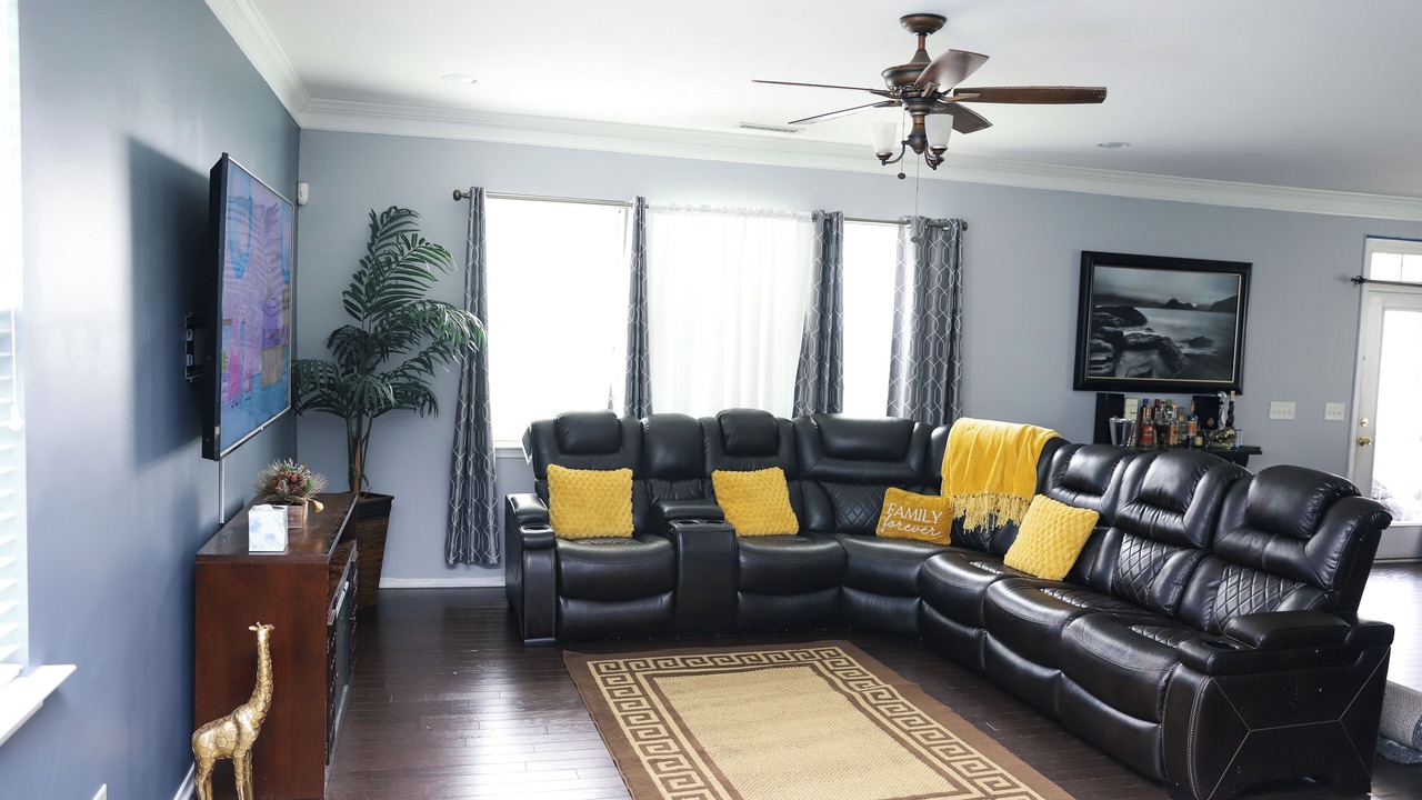 Photo of Livingroom in Northeast Raleigh