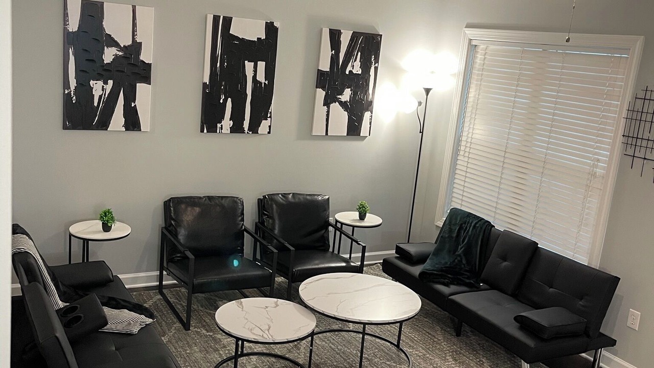 Photo of Livingroom in Southwest Raleigh