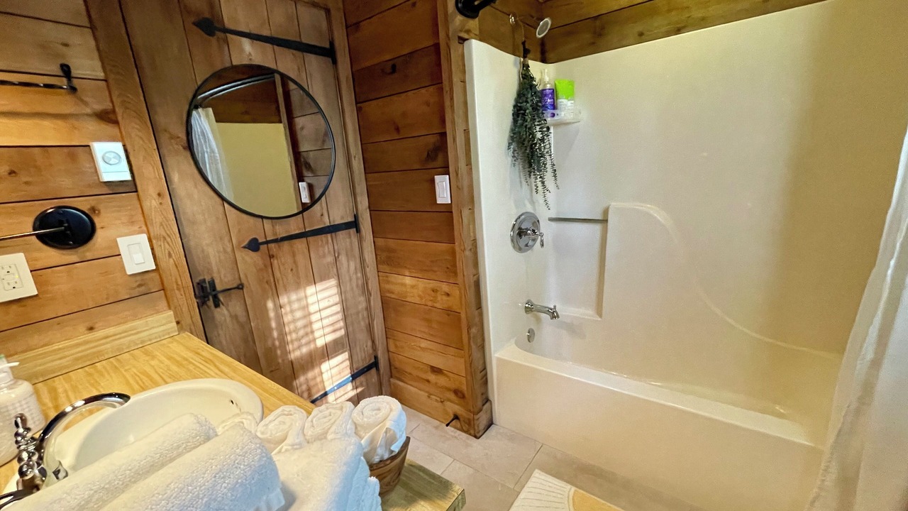 Photo of Bathroom in Blowing Rock
