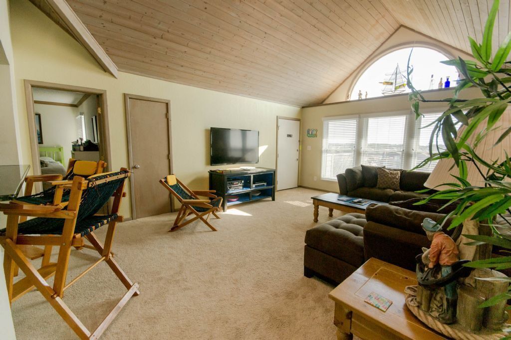 Photo of Livingroom in Kill Devil Hills