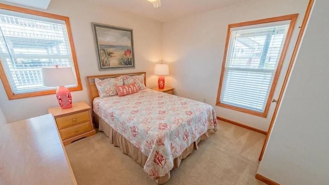 Photo of Bedroom in Colington