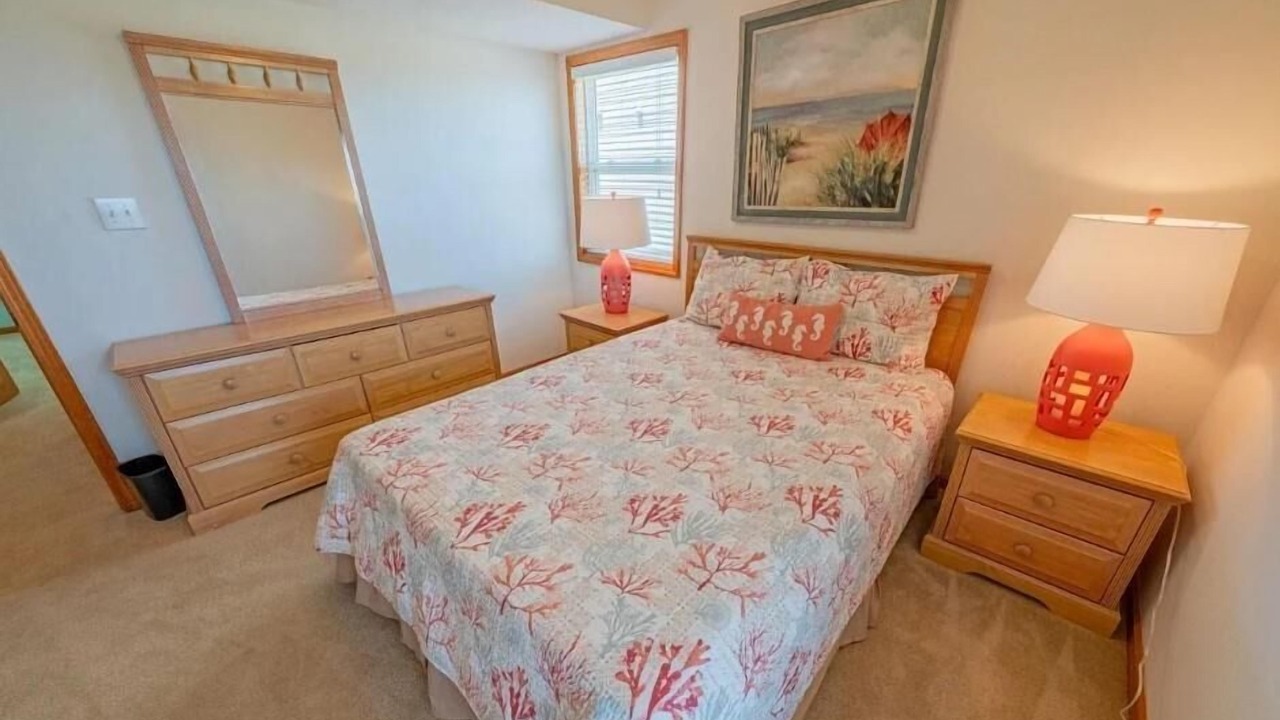 Photo of Bedroom in Colington
