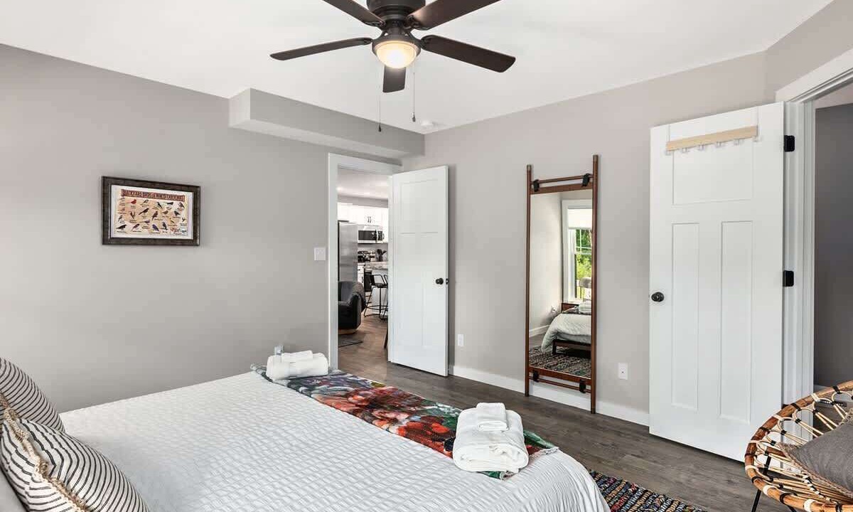 Photo of Bedroom in Candler
