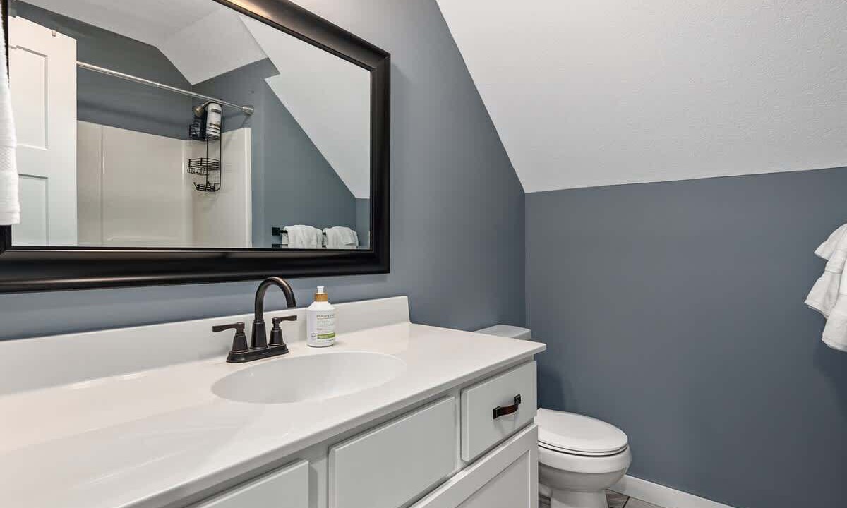 Photo of Bathroom in Candler