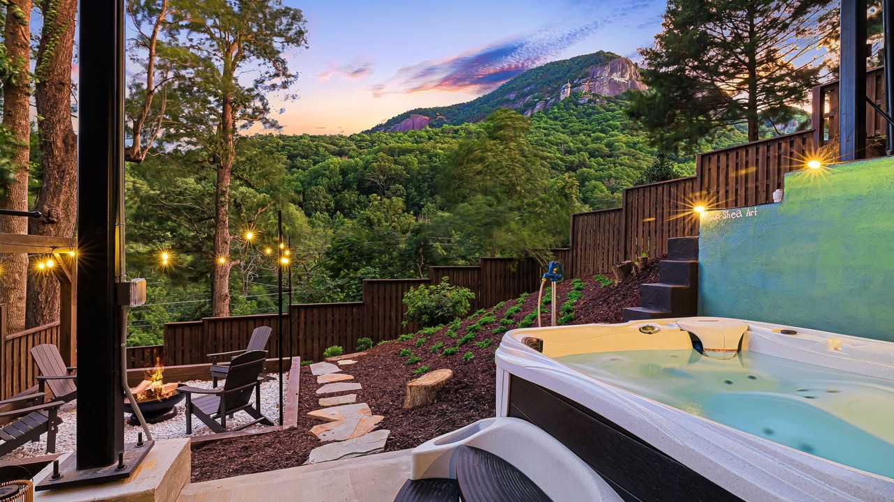 Photo of Patio Balcony in Chimney Rock