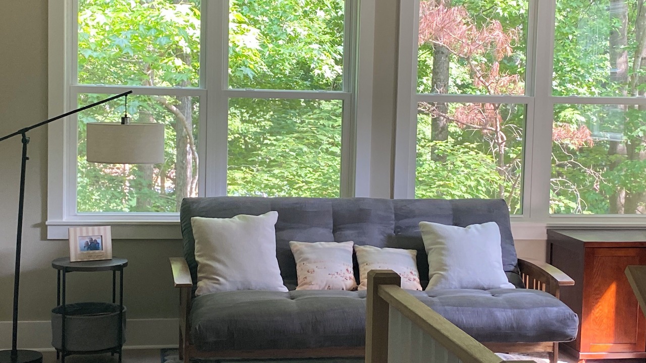 Photo of Livingroom in Woodland Shores