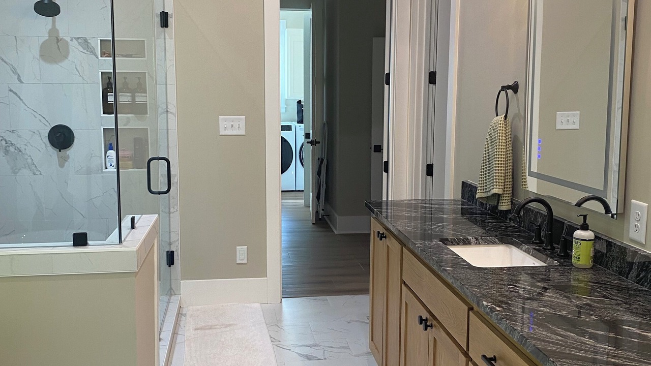 Photo of Bathroom in Woodland Shores