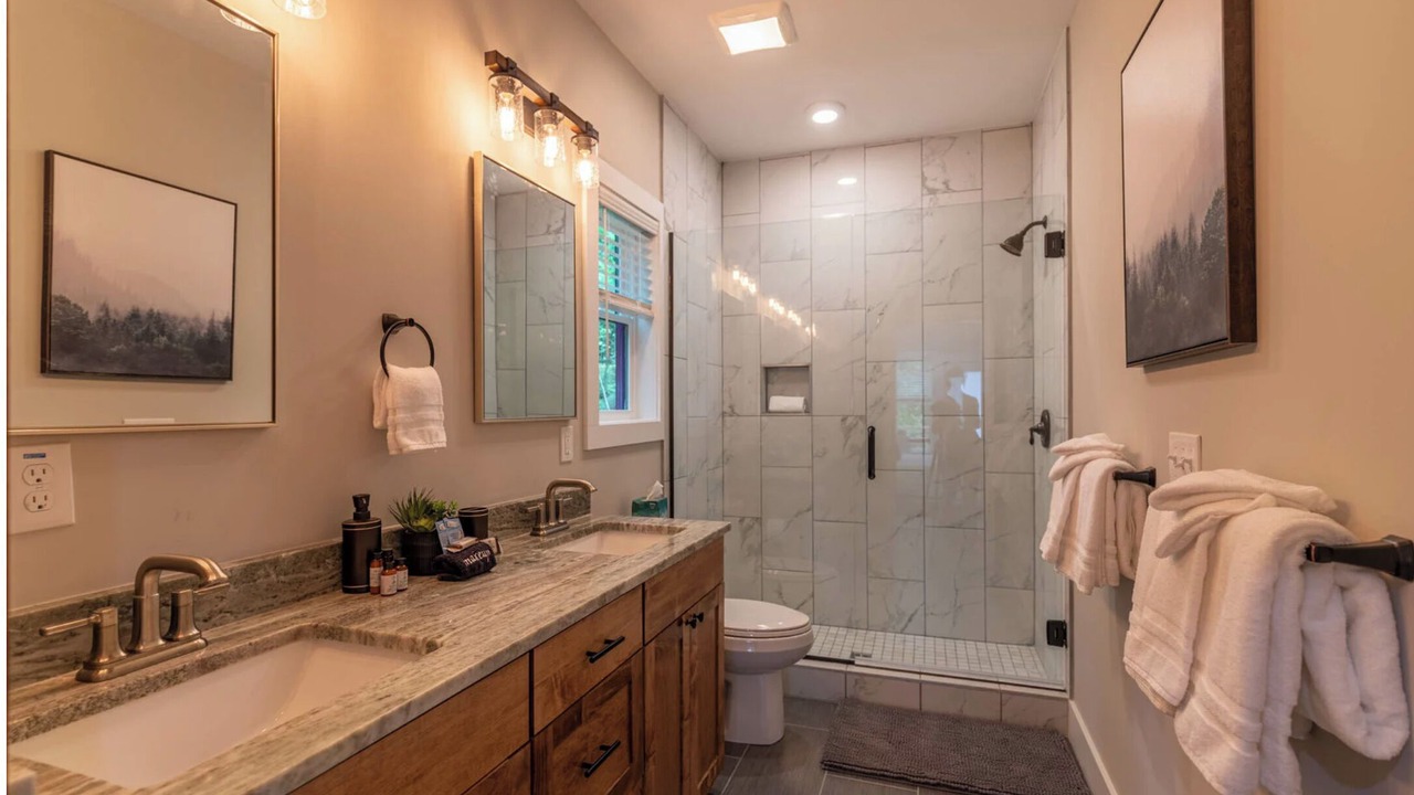 Photo of Bathroom in Frank