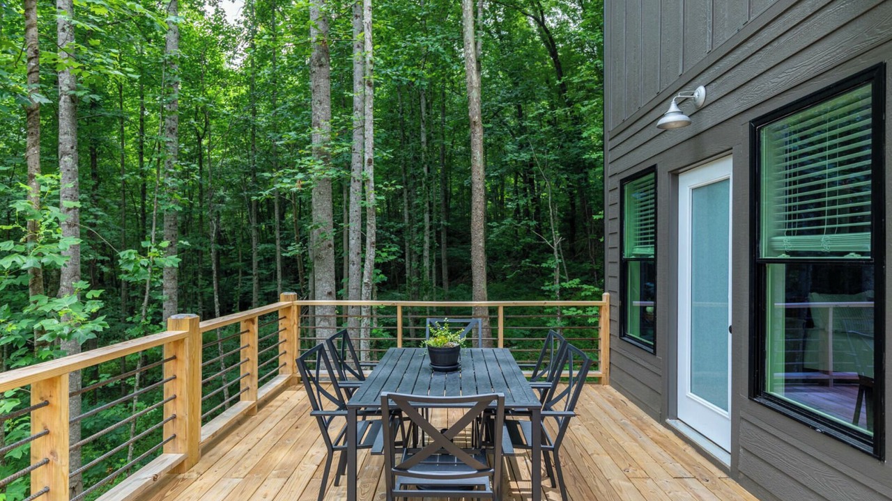 Photo of Outdoor in Frank