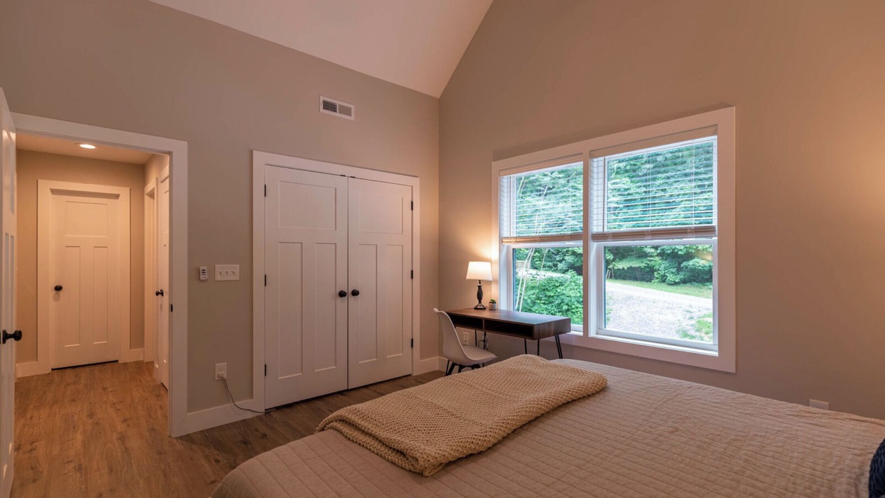 Photo of Bedroom in Frank