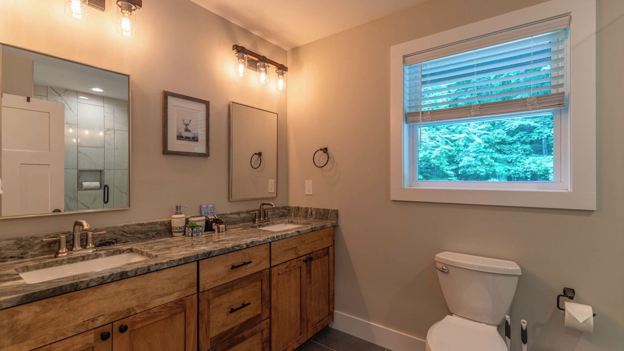 Photo of Bathroom in Frank
