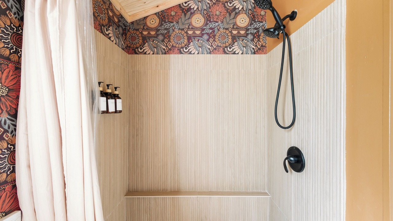Photo of Bathroom in Old Fort