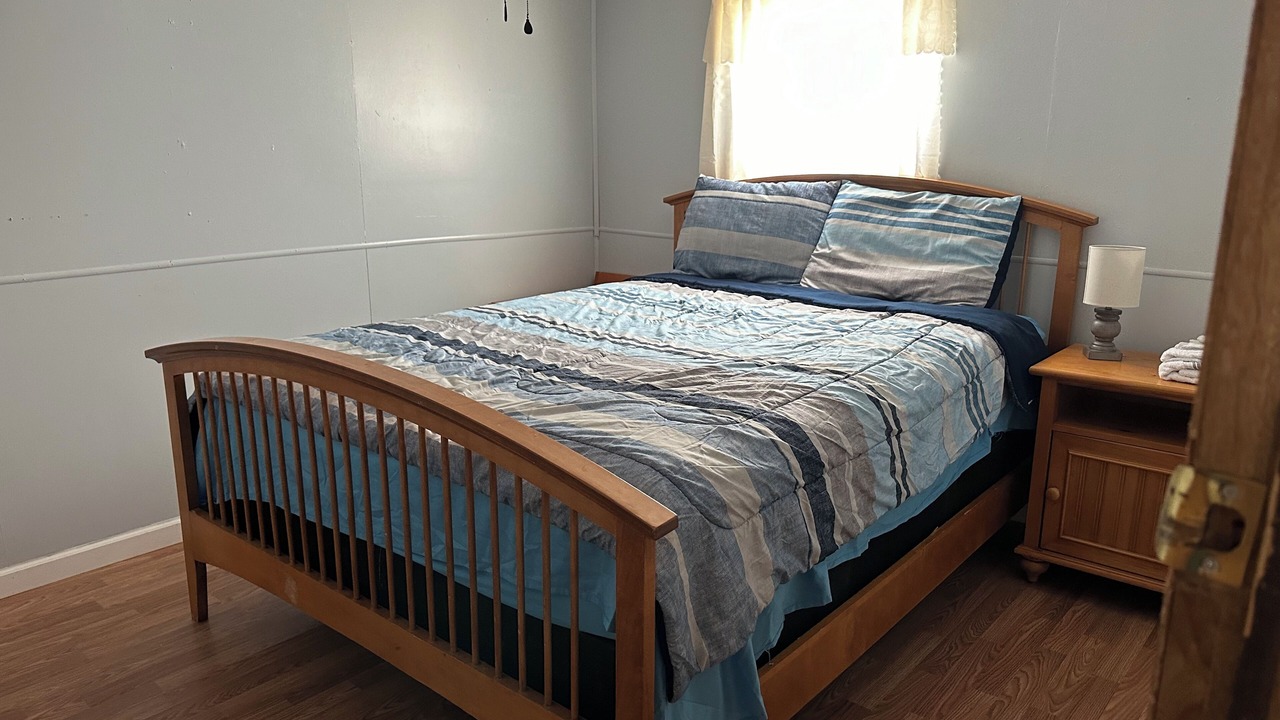 Photo of Bedroom in Ether