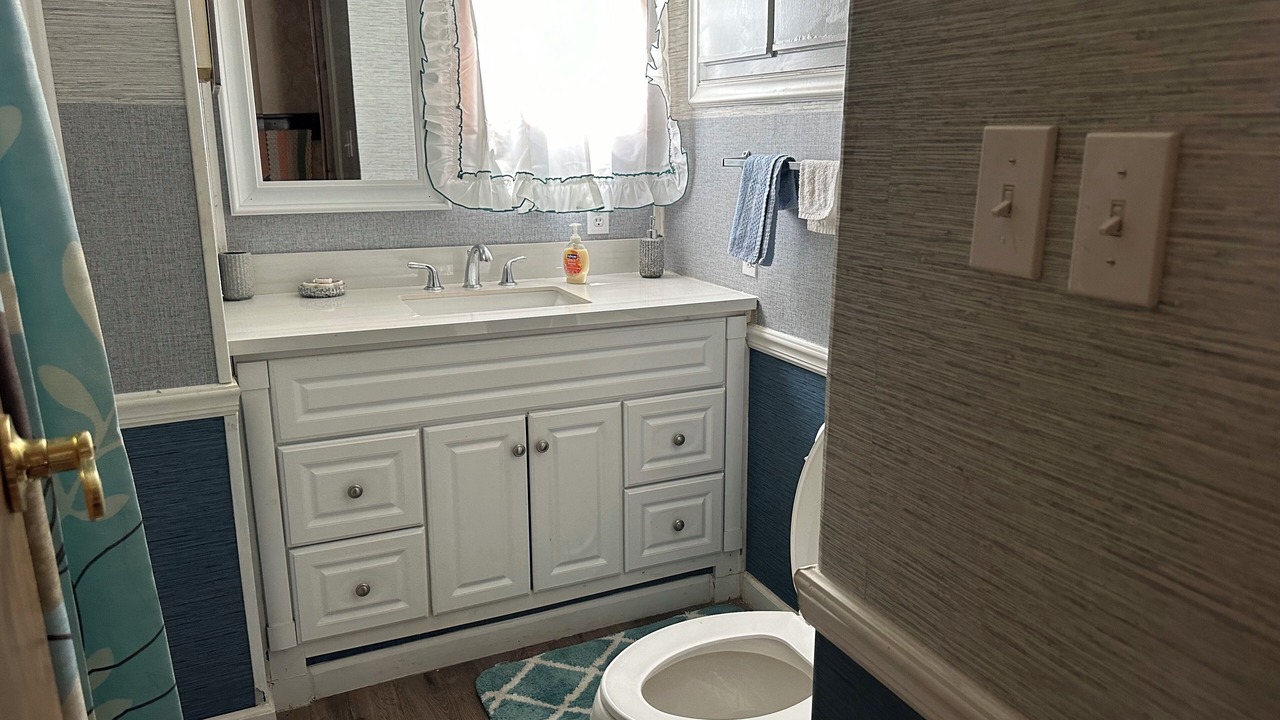 Photo of Bathroom in Ether