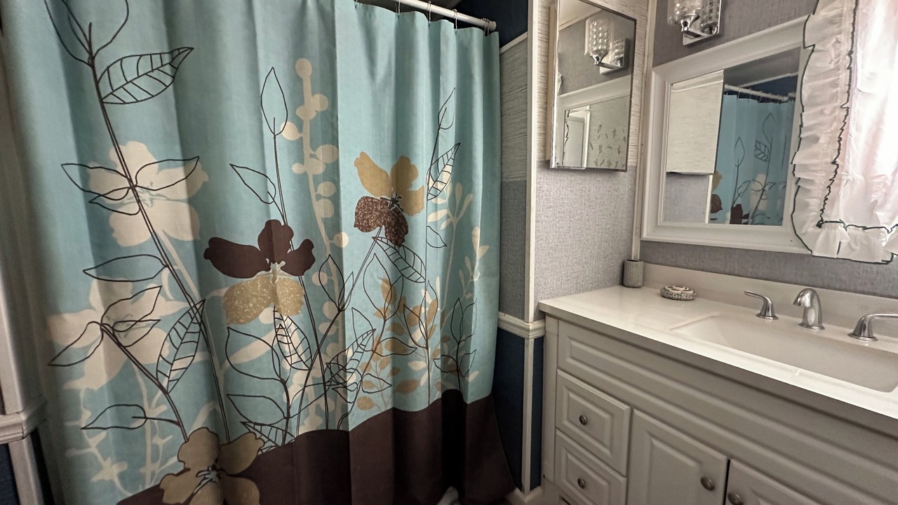 Photo of Bathroom in Ether