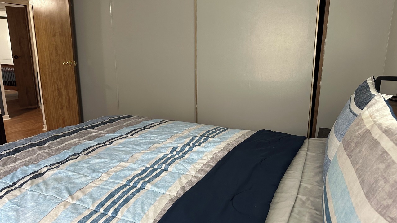Photo of Bedroom in Ether