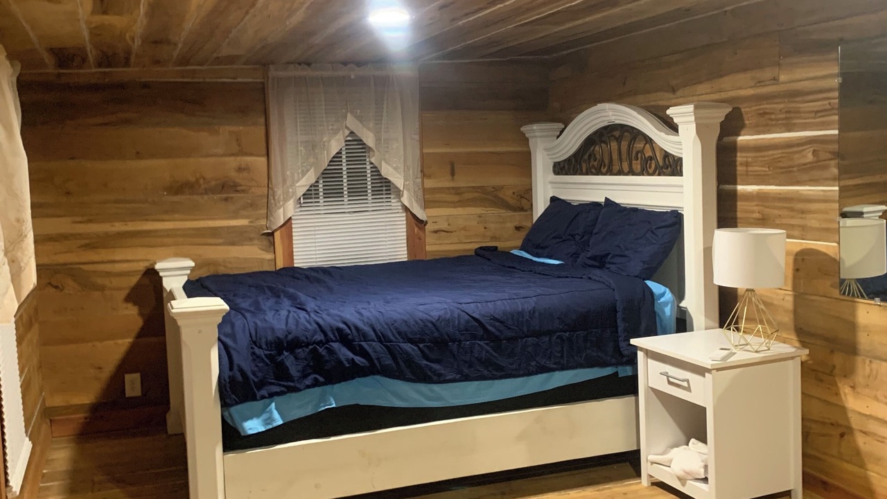 Photo of Bedroom in Ether