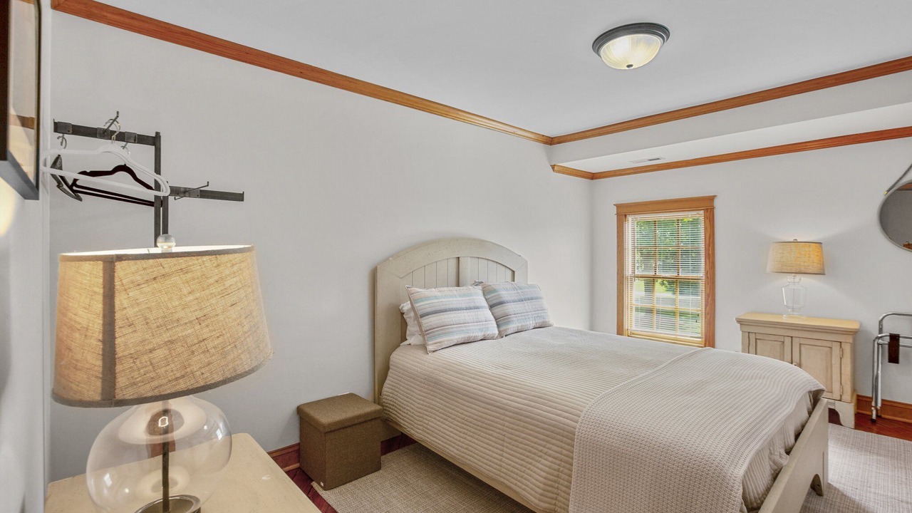 Photo of Bedroom in Roper