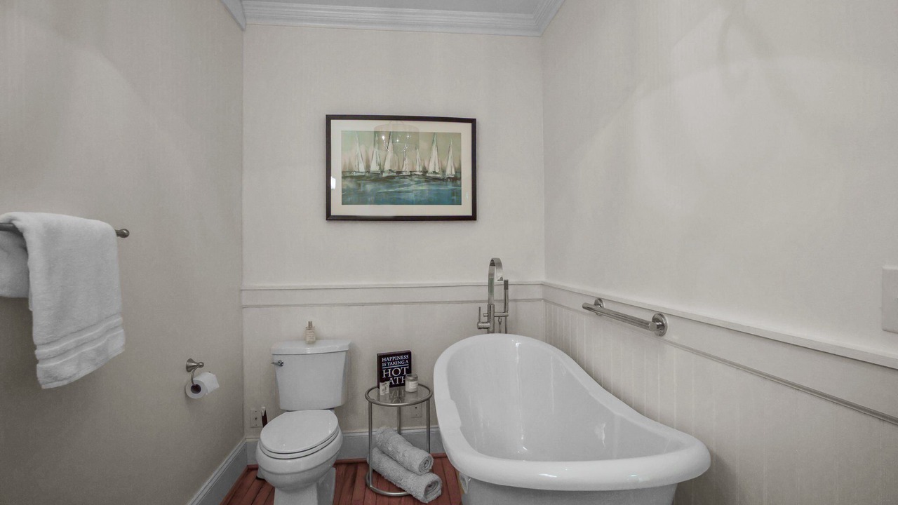 Photo of Bathroom in Roper