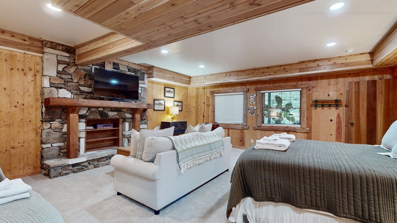 Photo of Others in Lake Toxaway