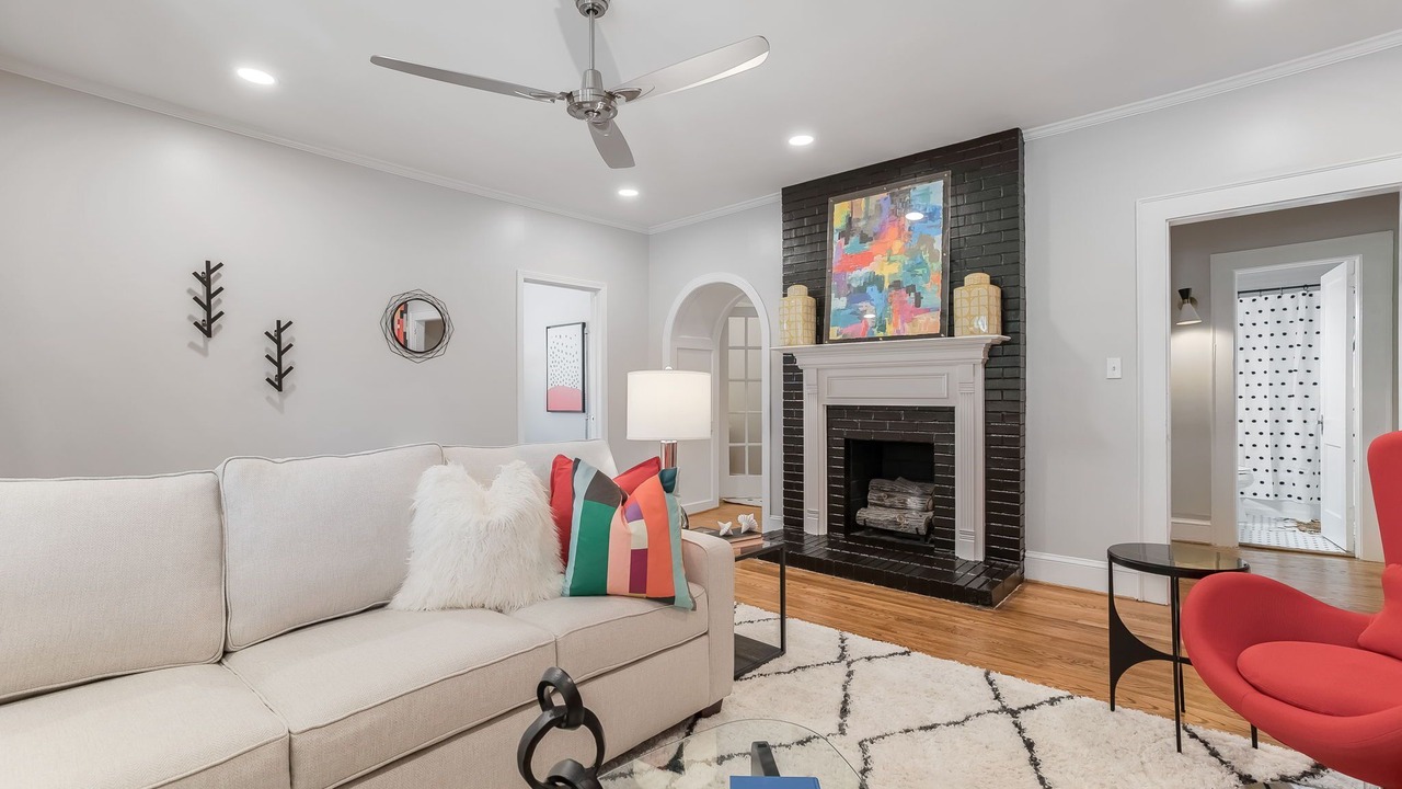 Photo of Livingroom in Burlington