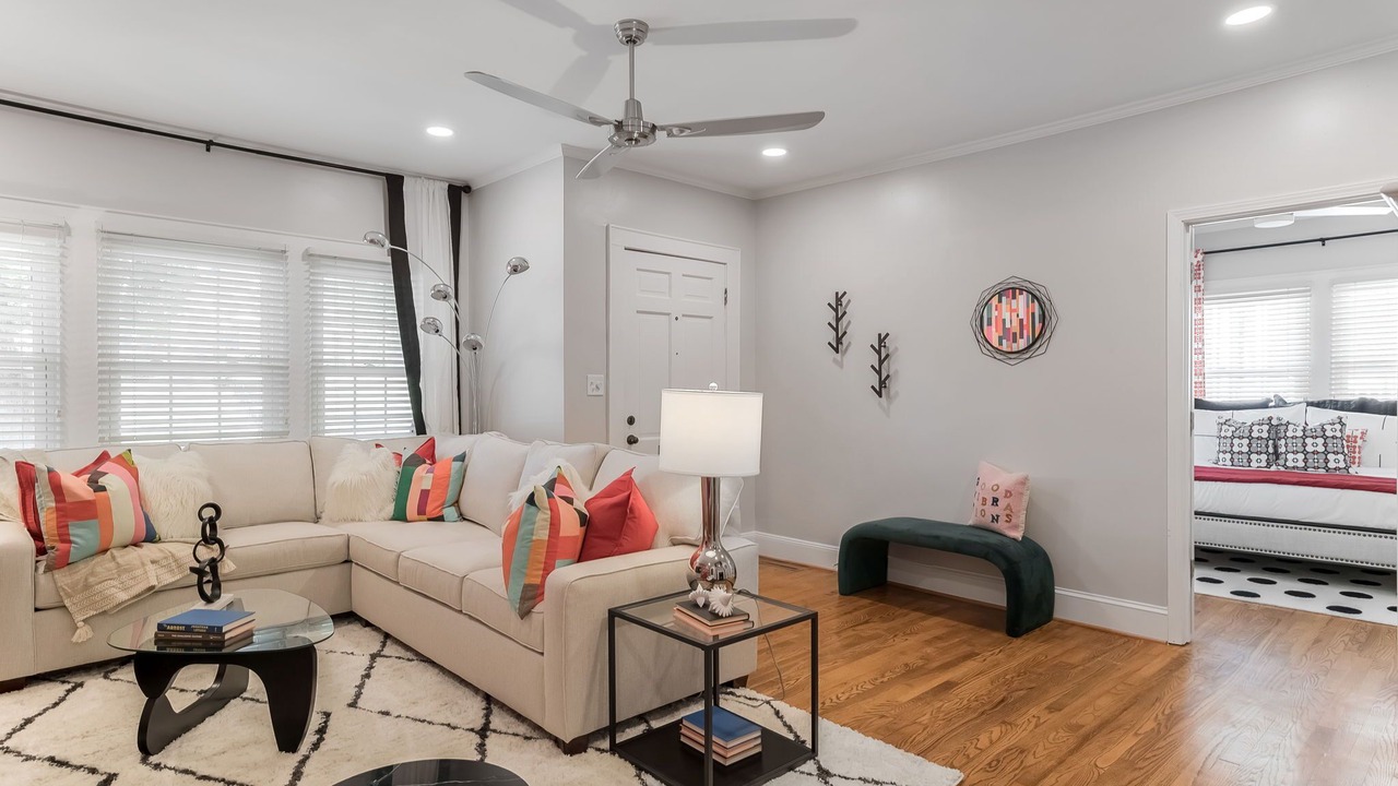 Photo of Livingroom in Burlington