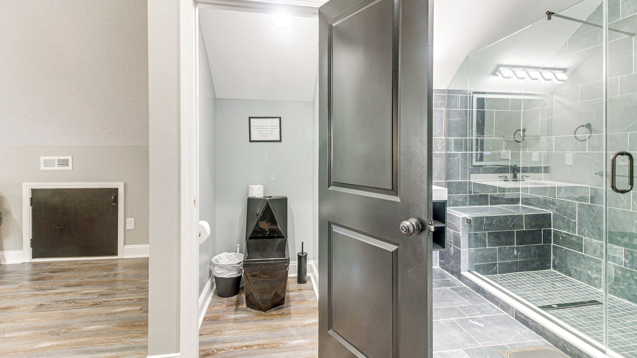 Photo of Bathroom in Wesley Heights