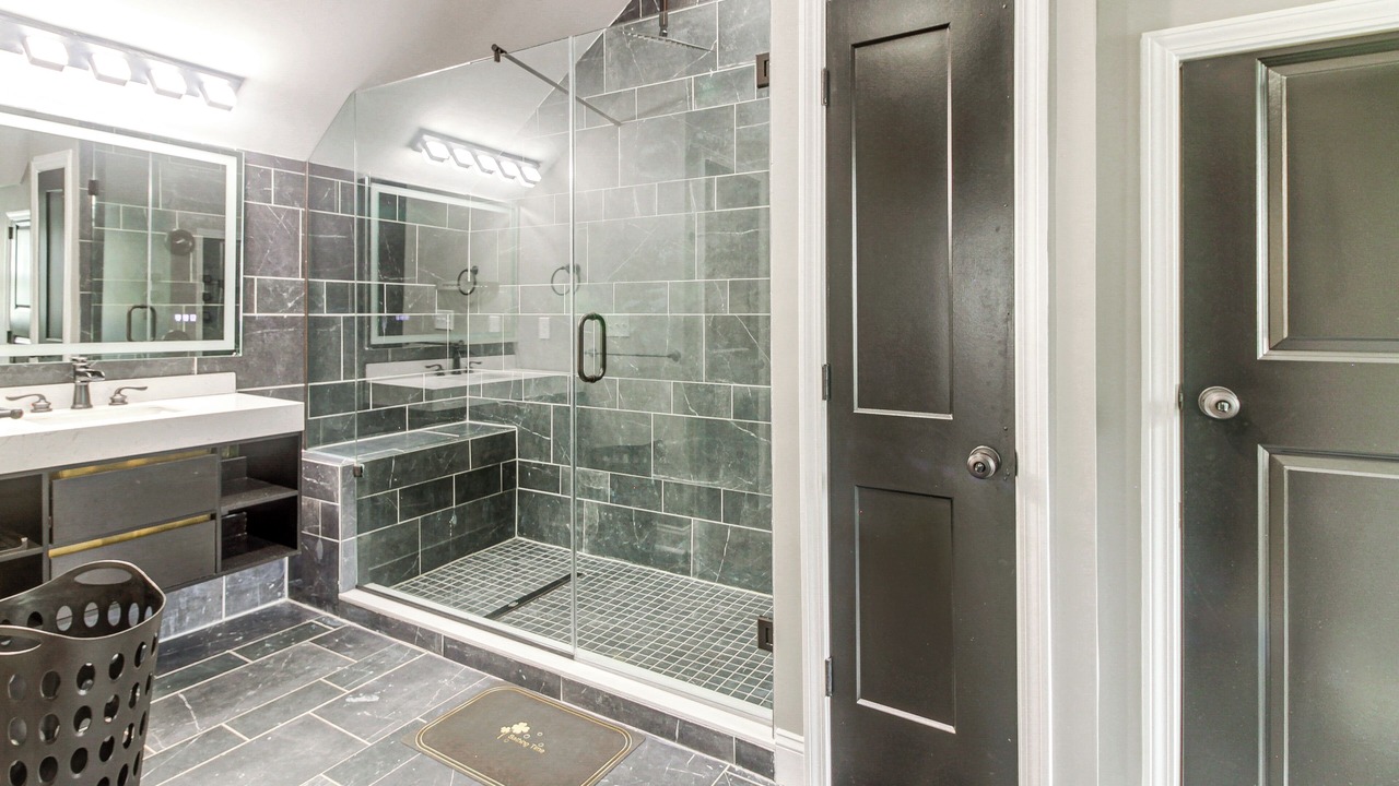 Photo of Bathroom in Wesley Heights