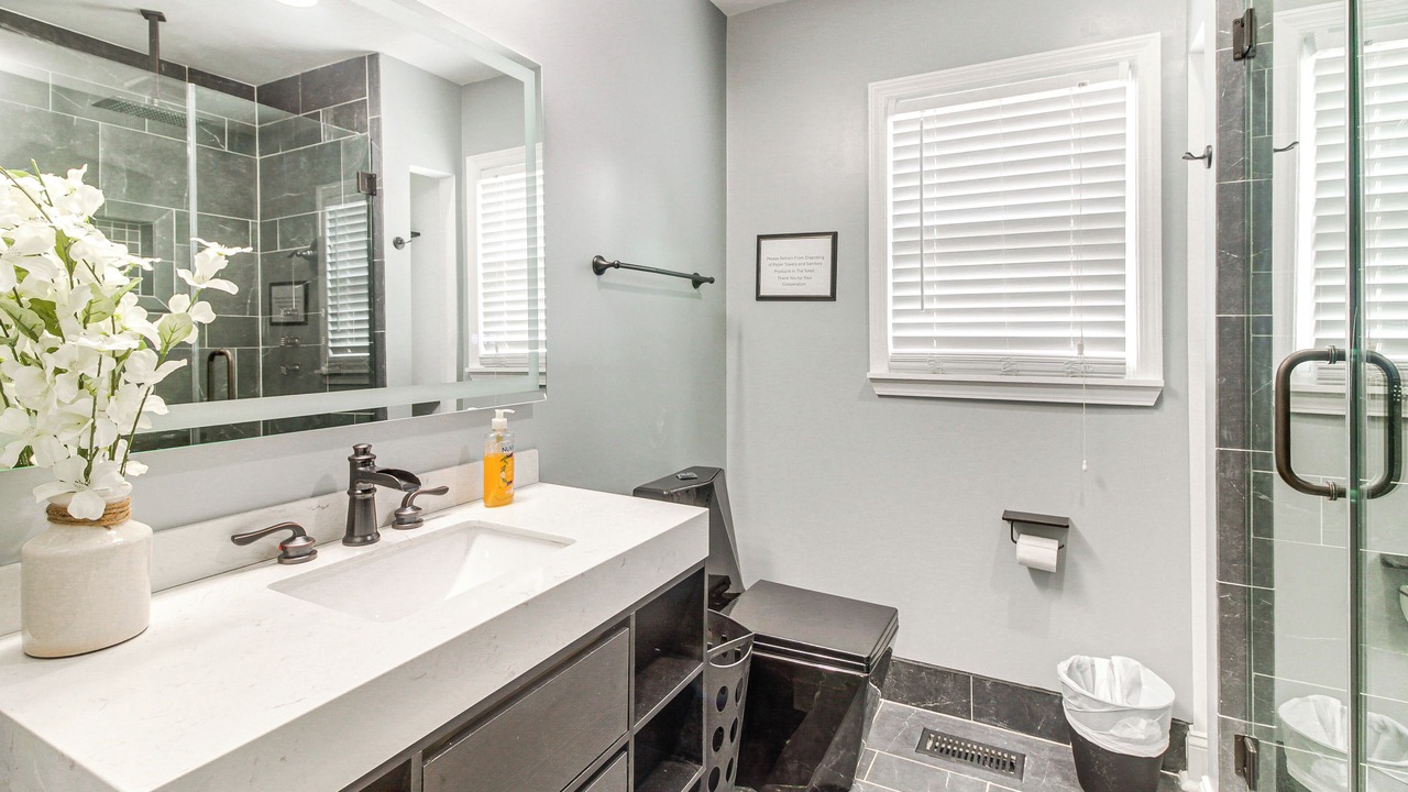 Photo of Bathroom in Wesley Heights