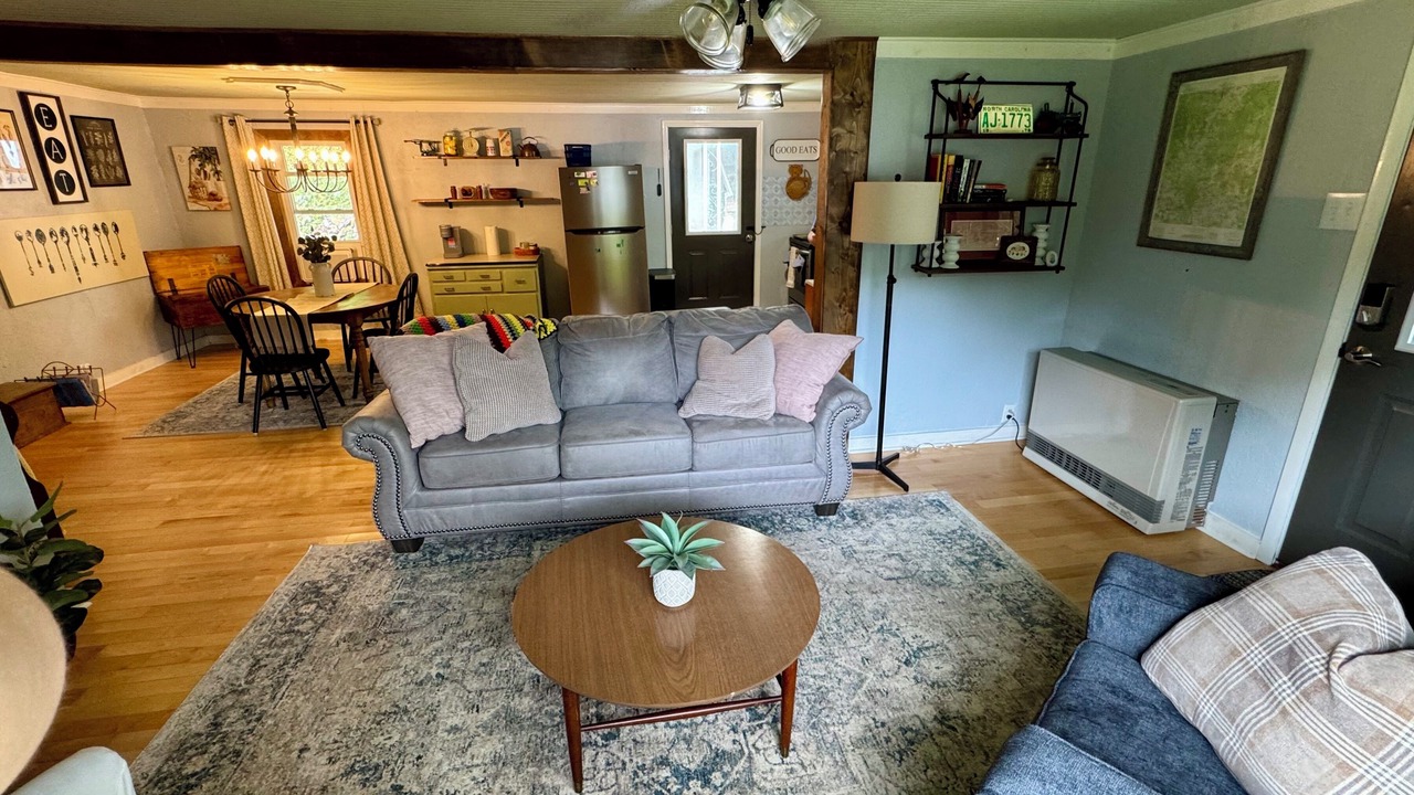 Photo of Livingroom in Bakersville