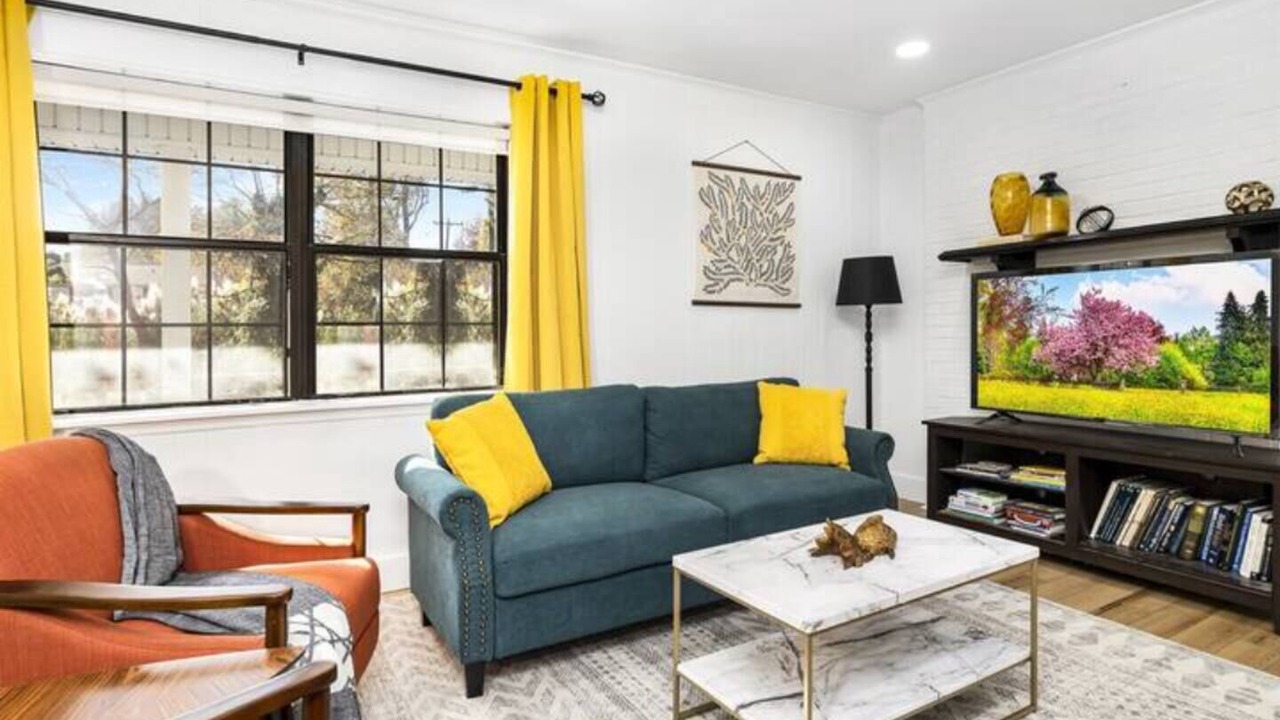 Photo of Livingroom in Matthews