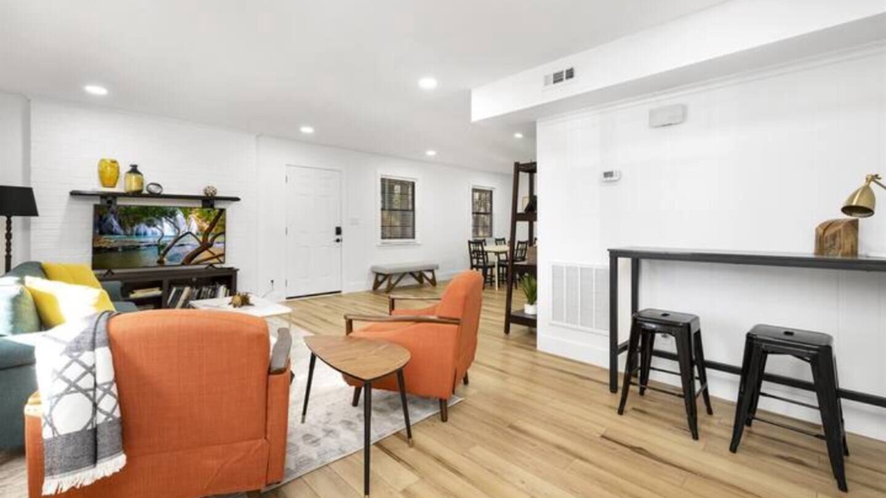 Photo of Livingroom in Matthews