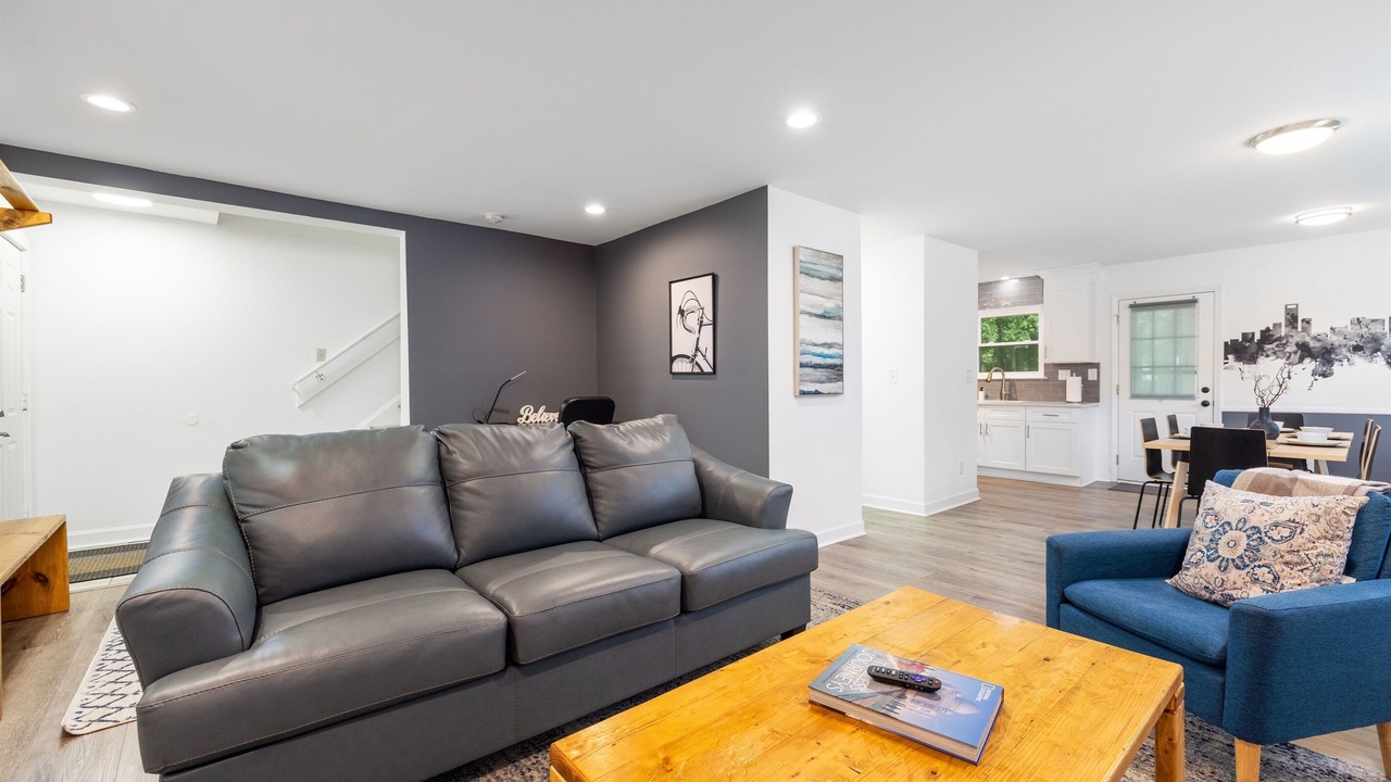 Photo of Livingroom in Matthews